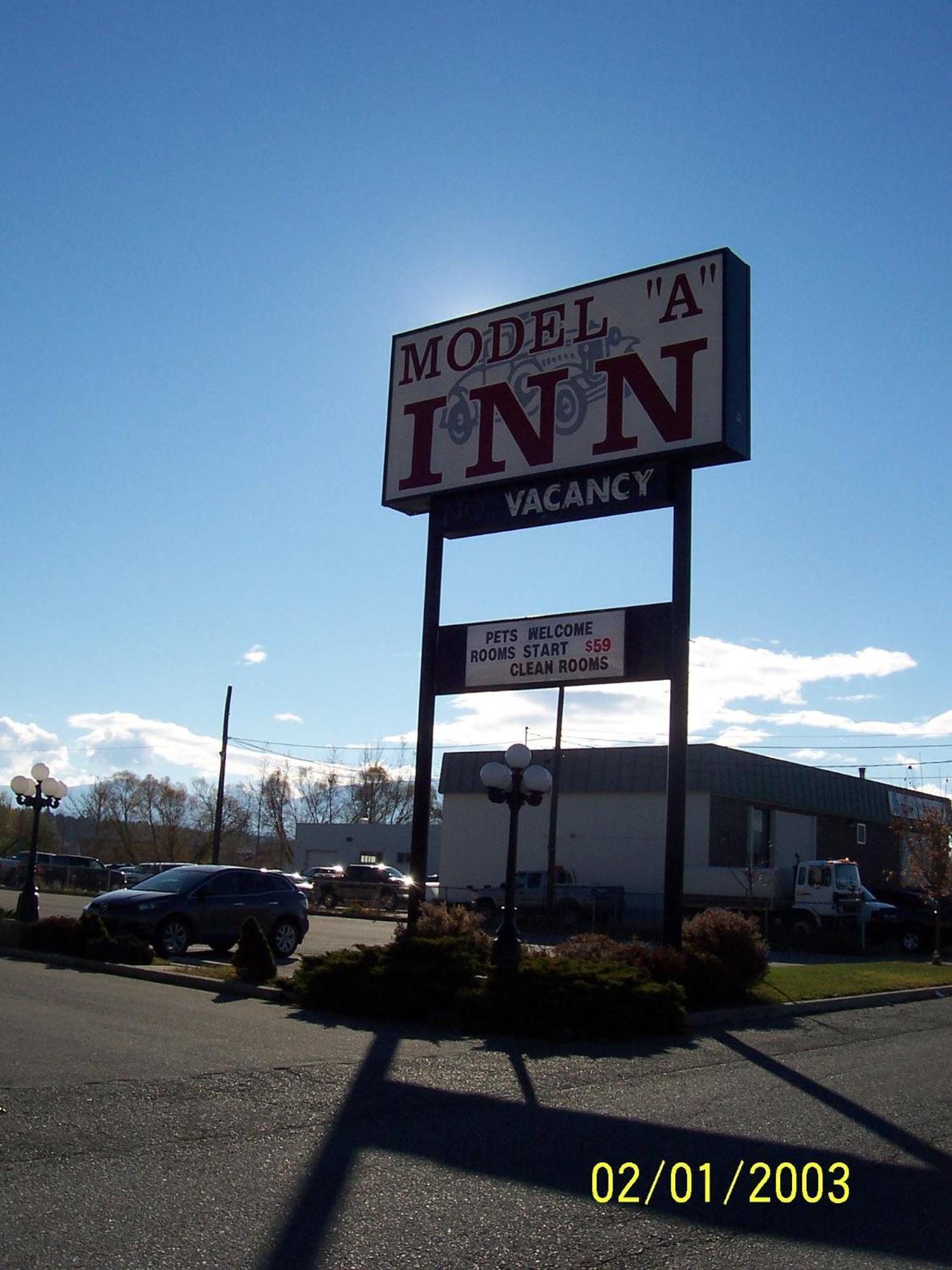 Model A Inn Cranbrook Exteriér fotografie
